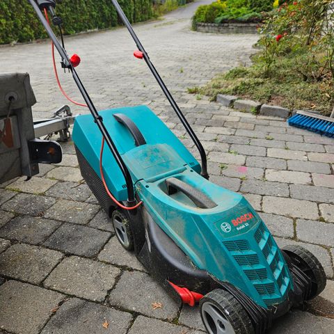 Bosch elektrisk gressklipper rotak 32 1200w