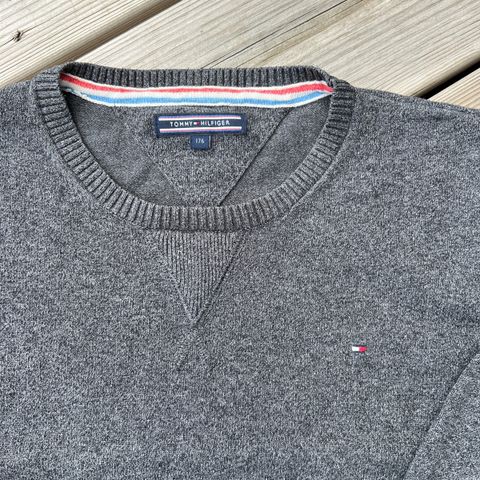 Tommy Hilfiger genser str 176