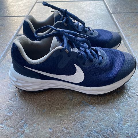 Nike joggesko str 36