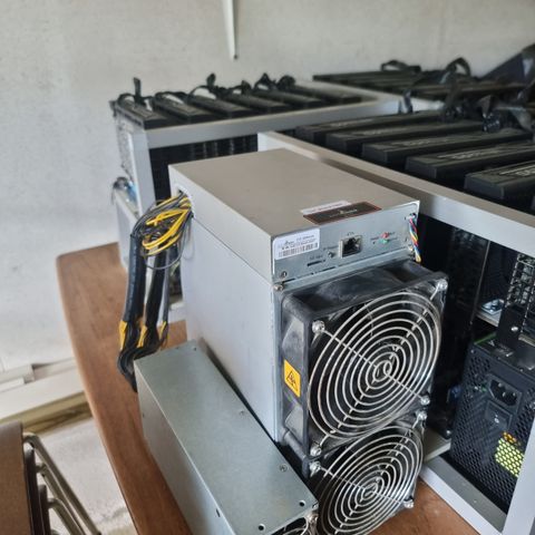 Antminer Z15