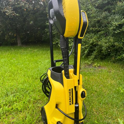 Selger Høytrykkspyler Karcher K 4 FULL CONTROL   Virker som den skal.