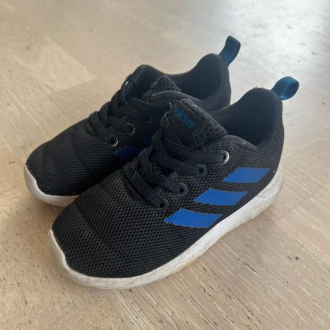 Adidas sko