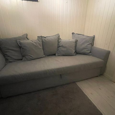 Holmsund grå sovesofa fra IKEA