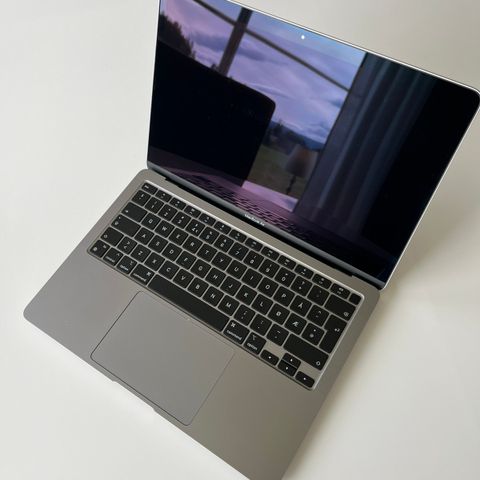 Strøken MacBook air 13" M1 256GB