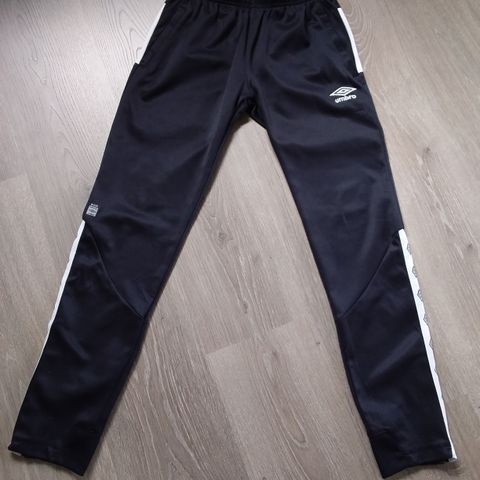 Umbro sport bukse, str. 164