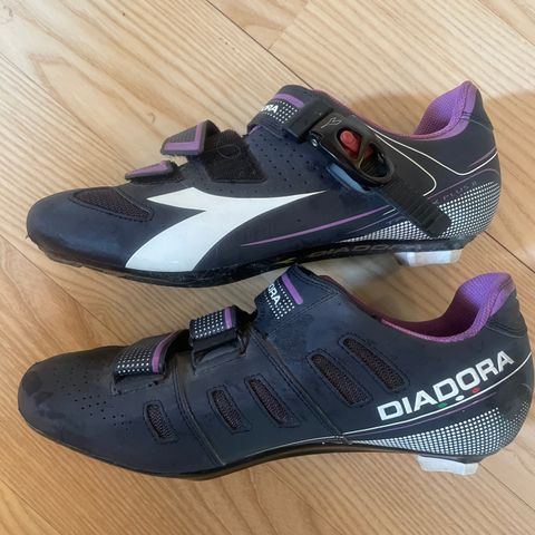 Diadora sykkelsko str 40/8,5