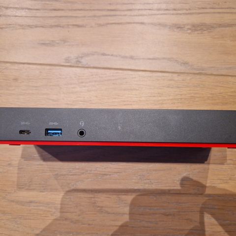 Lenovo ThinkPad Hybrid Docking