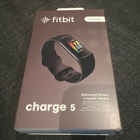 Fitbit Charge 5