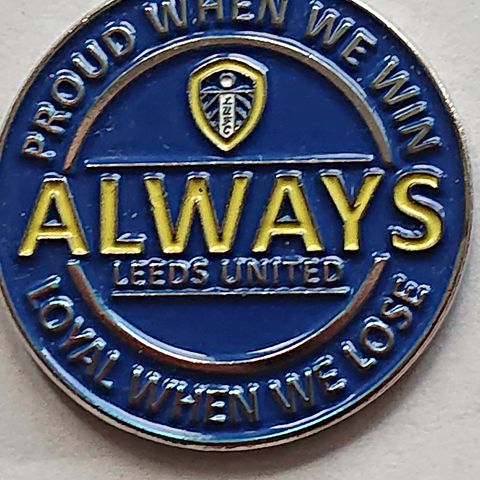 Leeds pins selges