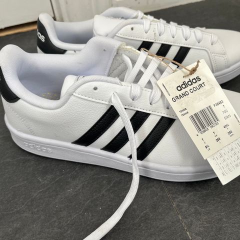 Nye Adidas sko str 7