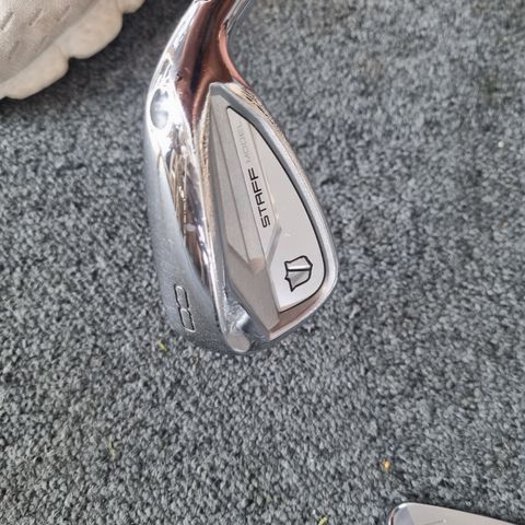 Wilson staff model 8 jern