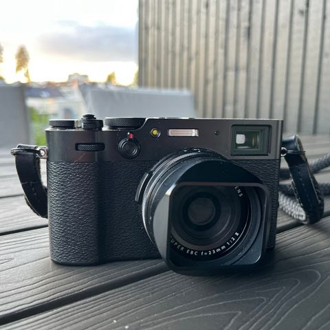 Fujifilm X100V med tilbehør