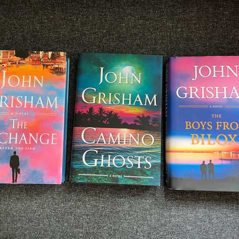 3 John Grisham Bøker på engelsk - stiv perm