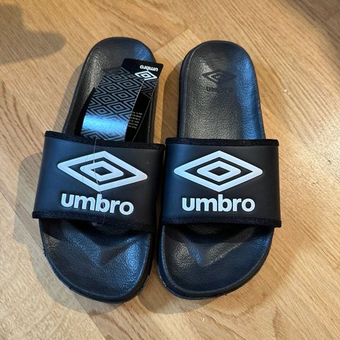 Ubrukte Umbro slippers