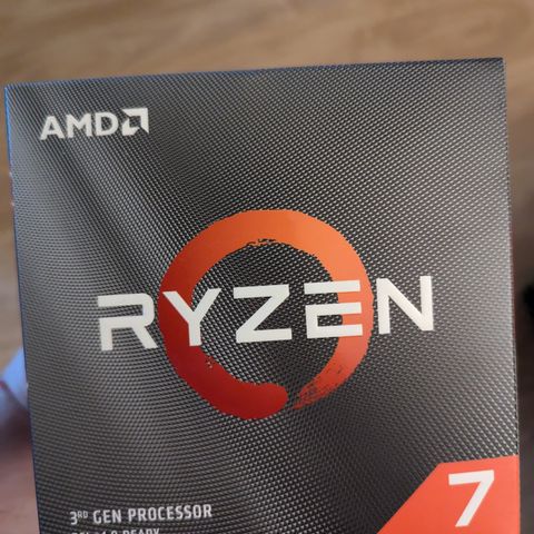 AMD Ryzen 7 3700x med kjøler i original embalasje, med eller uten RAM