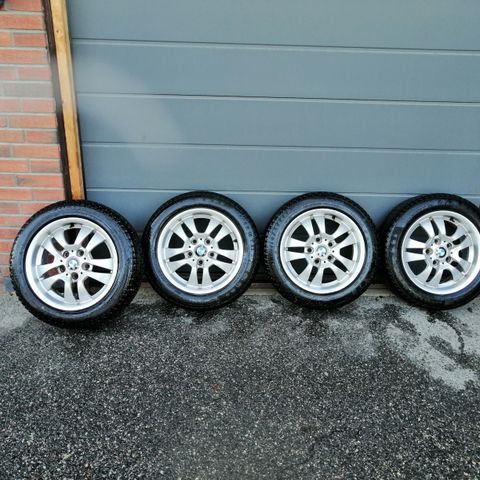 fire bmw alu. felger 16" med piggfrie vinter dekk.