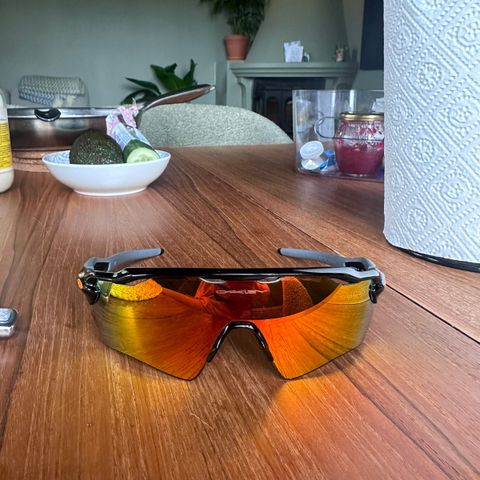 RESERVERT Oakley radar ev