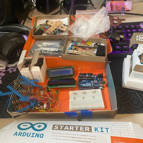 Arduino Uno starterkit med masse deler