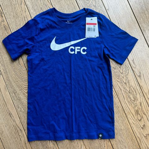 Ny! Ubrukt original Nike Chelsea t- shirt str L (147- 158 cm)