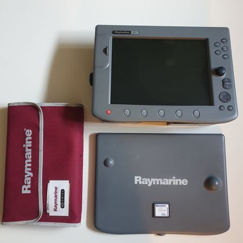 Raymarine C120 MED KART RADAR OVERLEGG