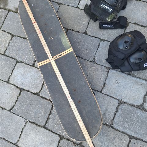 skateboard