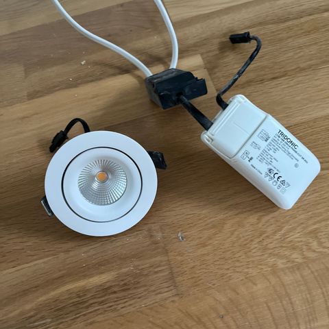 SG Gyro Isosafe 6W dimbar downlight i matt hvit