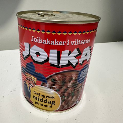 Uåpnet boks med joika kaker selges.