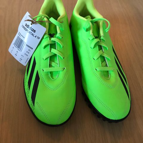 Nye Adidas fotballsko, str.37,5