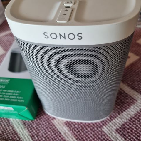 Sonos play 1 m veggfeste