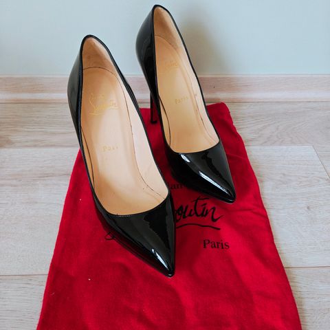 Louboutin platå i str 37,5