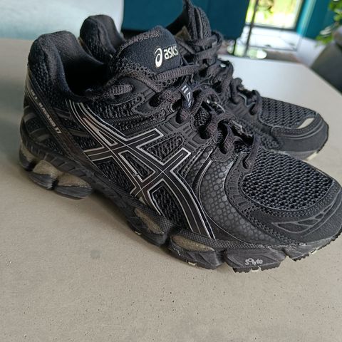 Asics Gel Kayano 17 str 37, 5