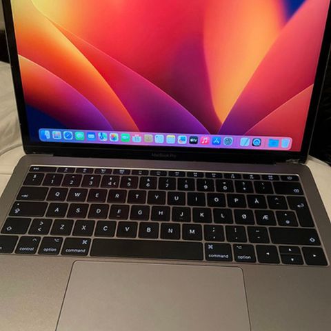 Macbook pro 13 inch 2017