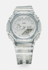 Brukt G-SHOCK CASIO klokka, transparent, one size, vanntett, belyst display.