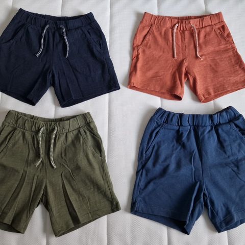 Klespakke shorts. Strl 98/104.