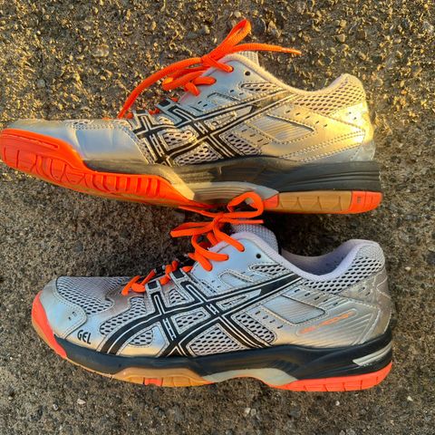 Asics innesko/ gallakledde