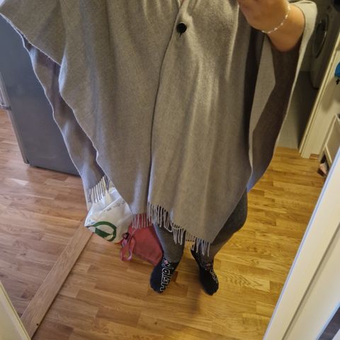 Ullponcho/skjerf