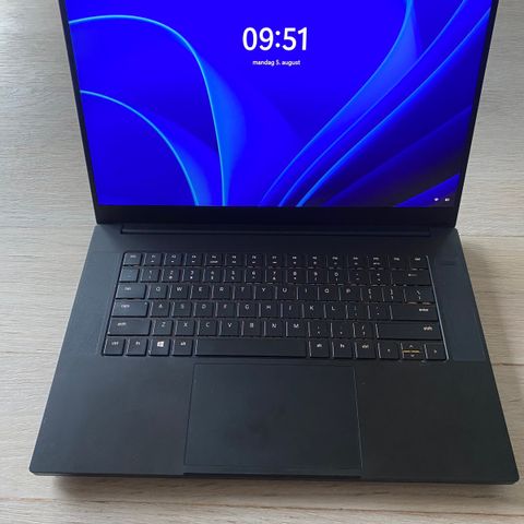 Razer Blade 15’’ ( 2021) RTX 3070 - i7 11800H - 2,5 TB  SSD