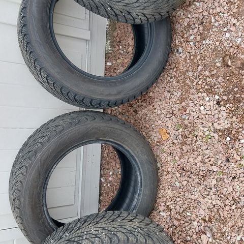 Nokian vinterdekk 175/65x15