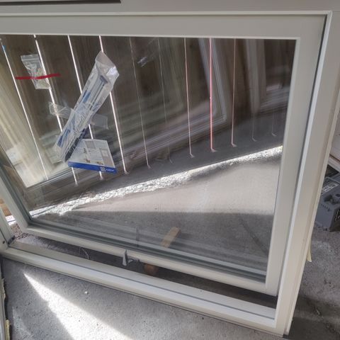 Natre vindu 140x120 toppsving 3 lags energi glass