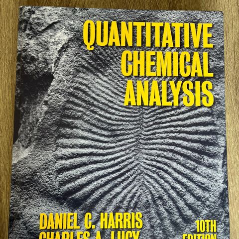 Quantitative chemical analysis av Daniel C. Harris