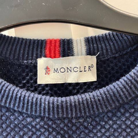 Moncler genser