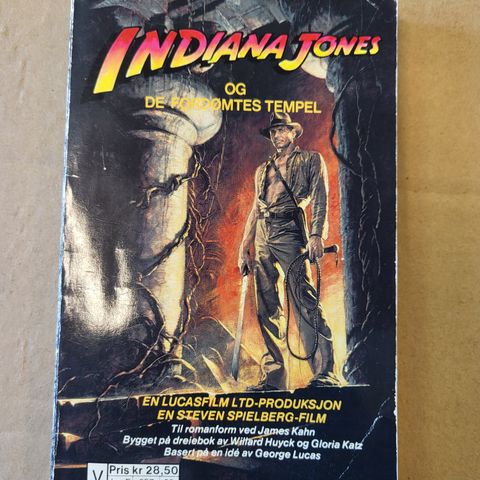 Indiana Jones og de fordømtes tempel, bok. Fra 1984. 40 år gammel.