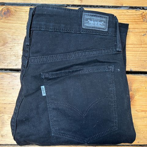 Sort Levis selges 0/25