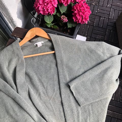 Grønn åpen cardigan fra H&M i ull-blanding str. XL