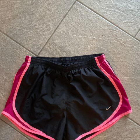 Nike shorts Str M