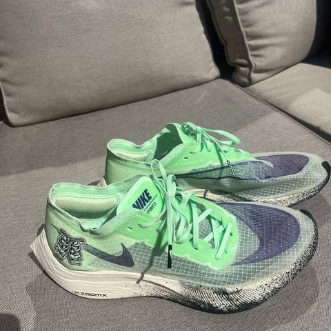 Nike ZoomX Vaporfly Next% str 44