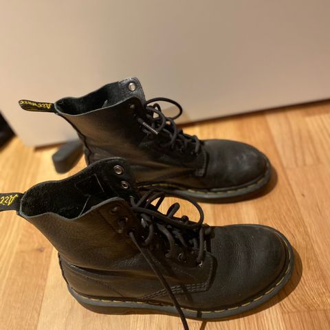 Boots fra Dr.Martens