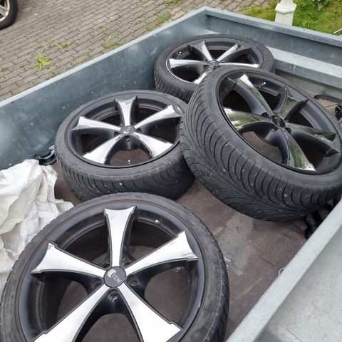 18" Kompletehjul...har stått på toyota avensis 5x100