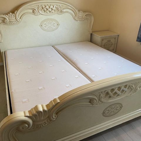 Selling old Bed  alongwith matress, side tables and mirror+table