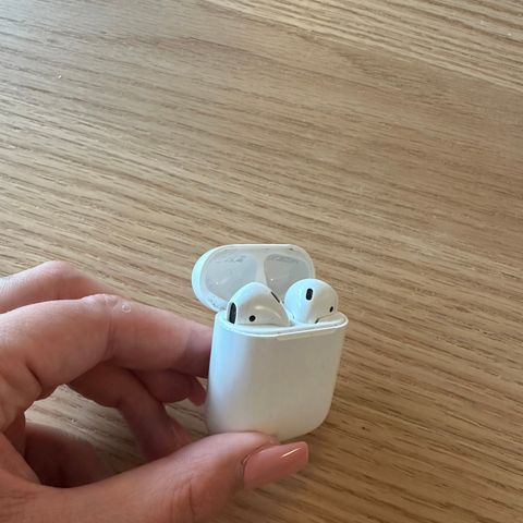 Apple AirPods